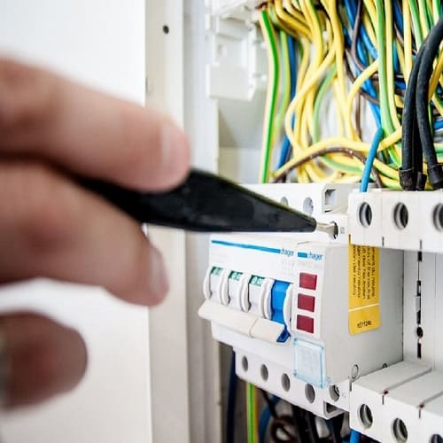 elektriciteitswerken en elektricien