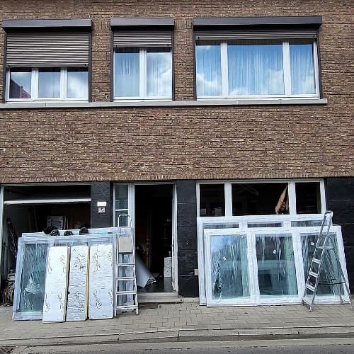 ramen en deuren plaatsen